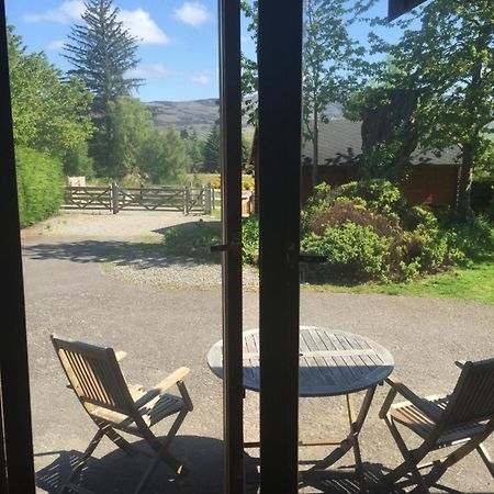 Hill Cottage Cabins Fort Augustus Exterior photo